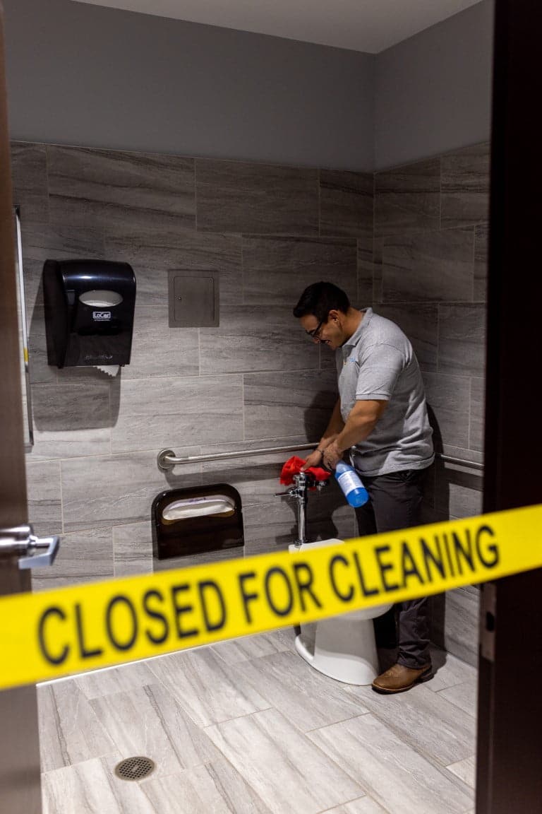 Lab Cleaning and Disinfecting Services In Arizona